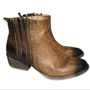 Circle G by Corral Leather Burnished Double Zipper Booties